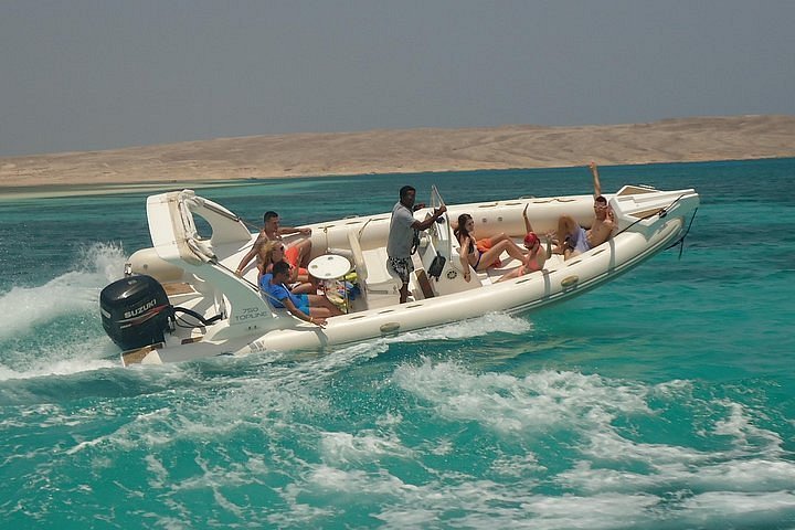 Private Hurghada SpeedBoat Tour to Paradise Island