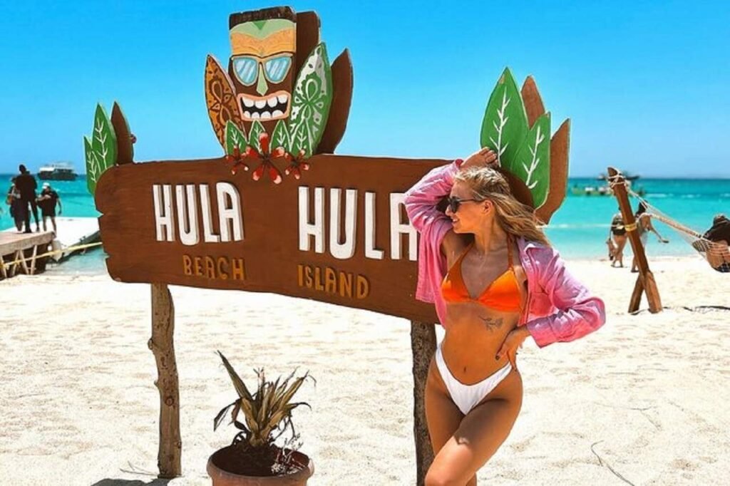 Hula Hula Island Snorkeling Trip