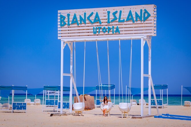 Bianca Island Hurghada Snorkeling Trip with Glass Boat & Lunch