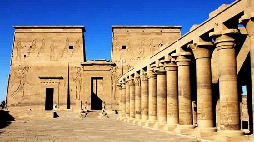 Climb to the Tombs of the Nobles