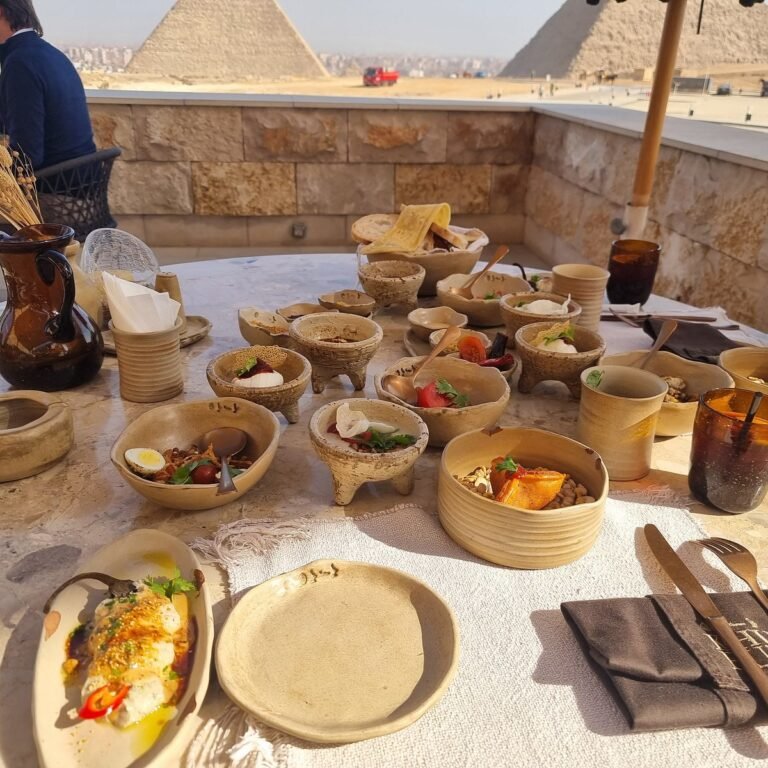 khufu restaurant pyramids