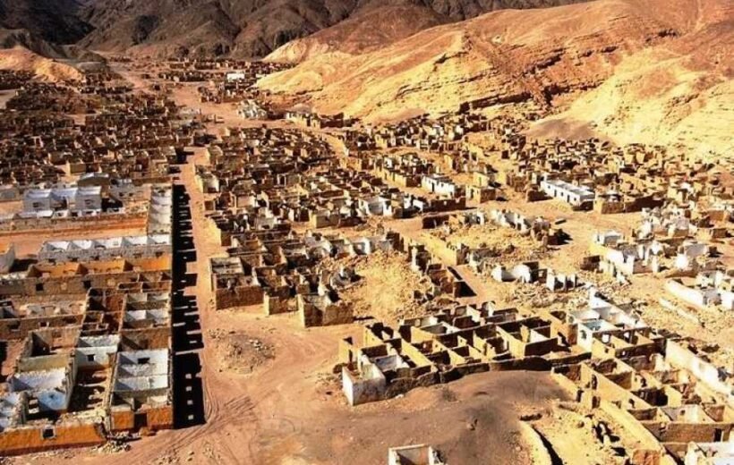 Private Ghost City Safaga Tour | Private Jeep Safari